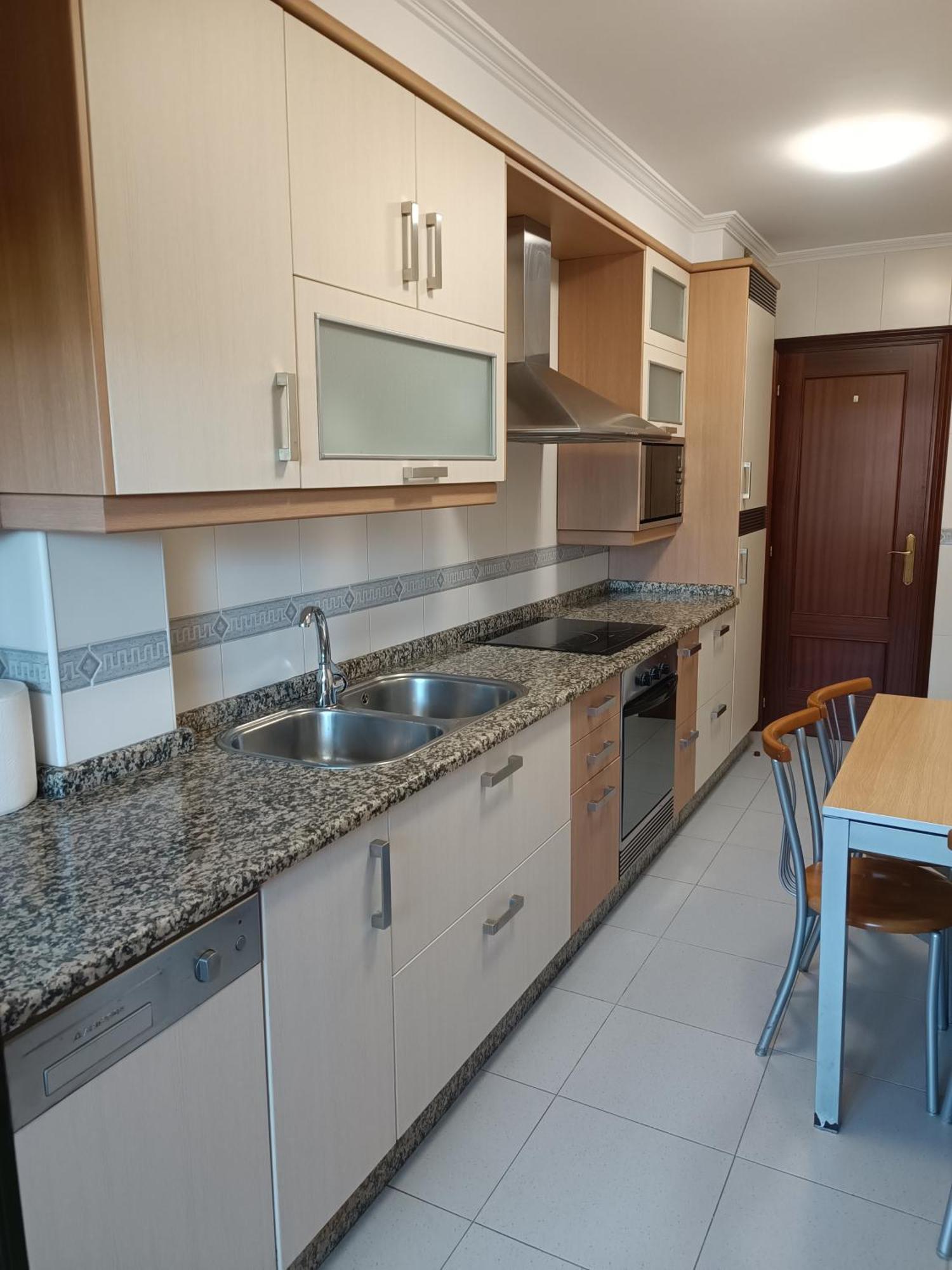 Atico Con 3 Habitaciones En Poio Luaran gambar